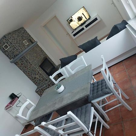 Apartma Sandi 셴틸 외부 사진