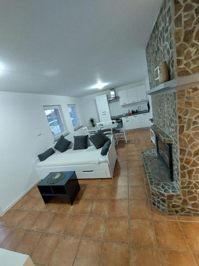 Apartma Sandi 셴틸 외부 사진